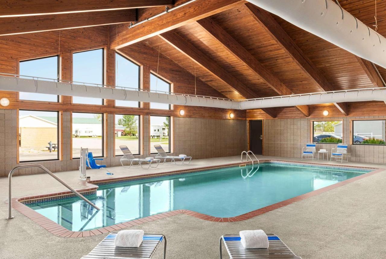 Americinn By Wyndham Roseau Luaran gambar